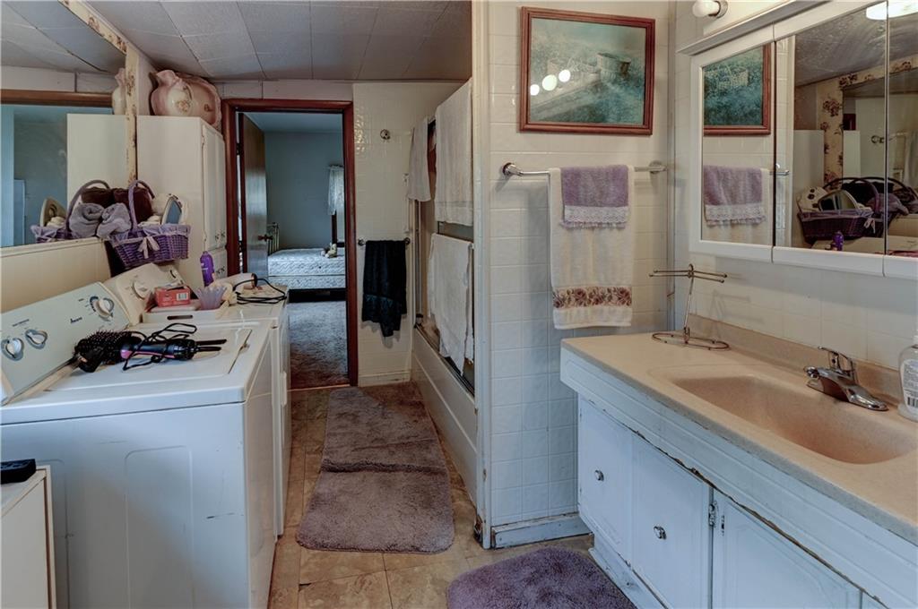 Platte City, Missouri 64079, United States, 3 Bedrooms Bedrooms, ,1 BathroomBathrooms,Residential,Pending,229452