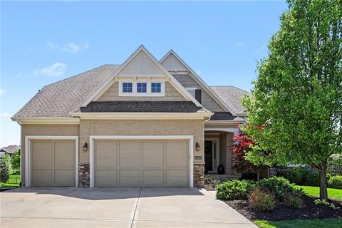 Photo of 12405 W 162nd Street, Overland Park, KS 66062 (MLS # 2615955)