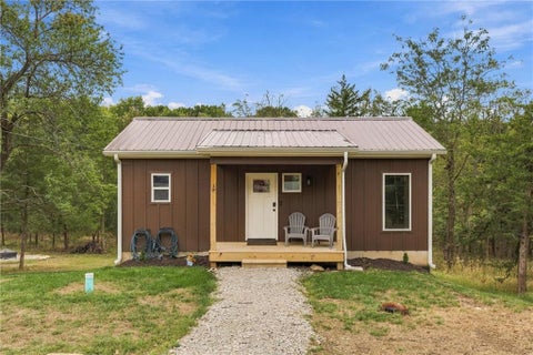 Photo of 38 S Lakeside Circle, Linn Valley, KS 66040 (MLS # 2644398)
