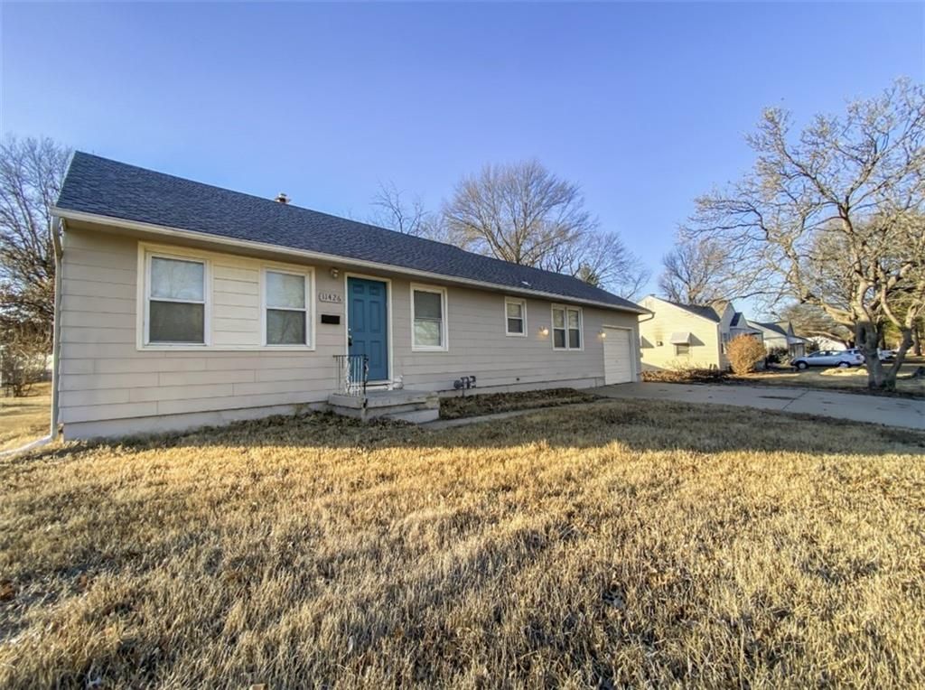 Photo of 11426 Applewood Drive, Kansas City, MO 64134 (MLS # 2598457)