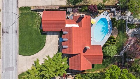 703 Montcrew Drive Kansas City MO 64114