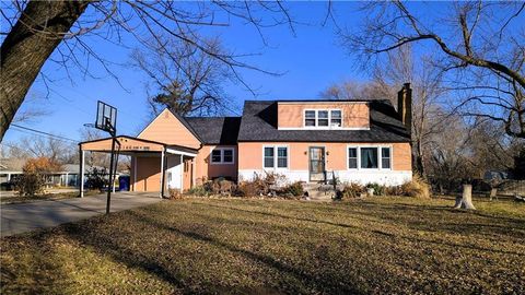 9516 W 53 Street Merriam KS 66203