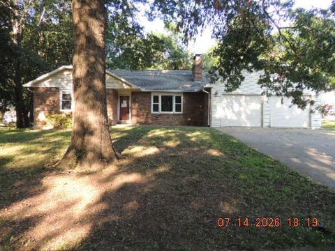 Photo of 1005 Lisa Lane, Richmond, MO 64085 (MLS # 2632629)