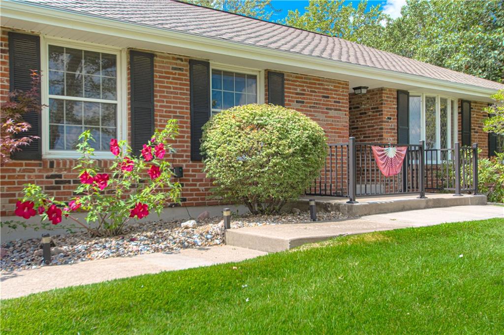 12039 Crooked Road