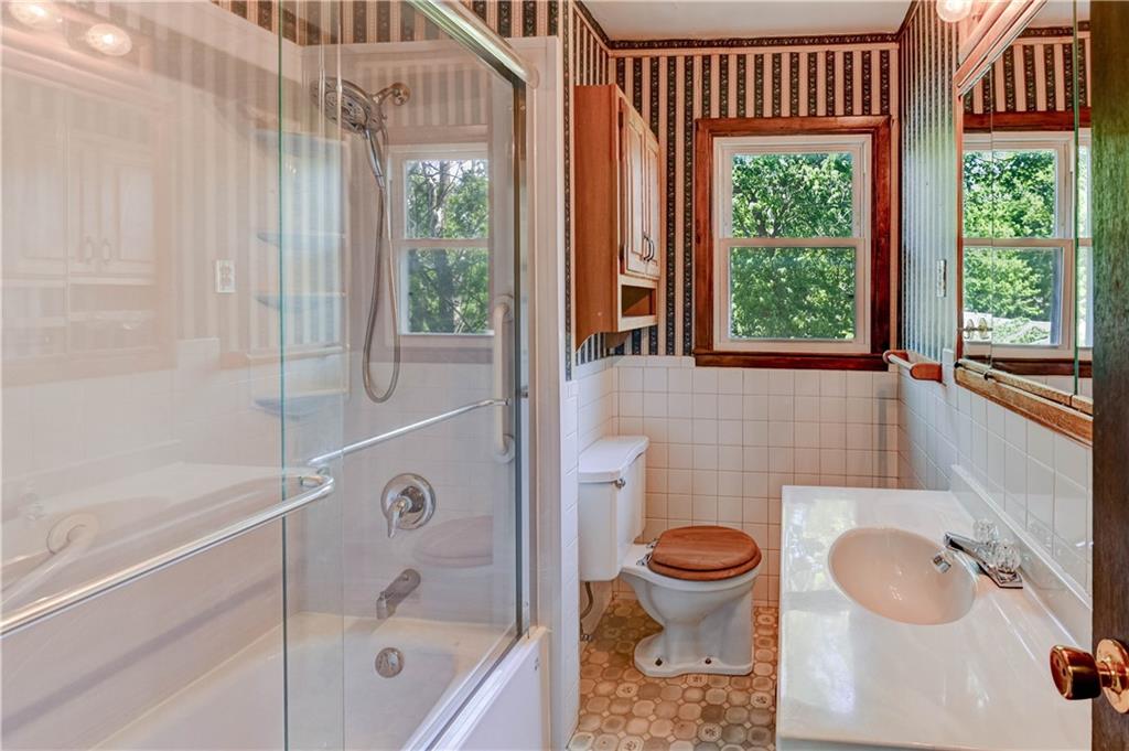 Independence, Missouri 64050, United States, 4 Bedrooms Bedrooms, ,2 BathroomsBathrooms,Residential,Active,141429