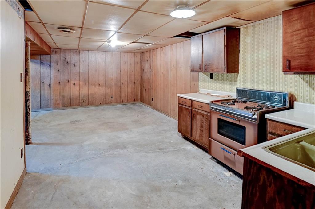 Independence, Missouri 64050, United States, 4 Bedrooms Bedrooms, ,2 BathroomsBathrooms,Residential,Active,141429