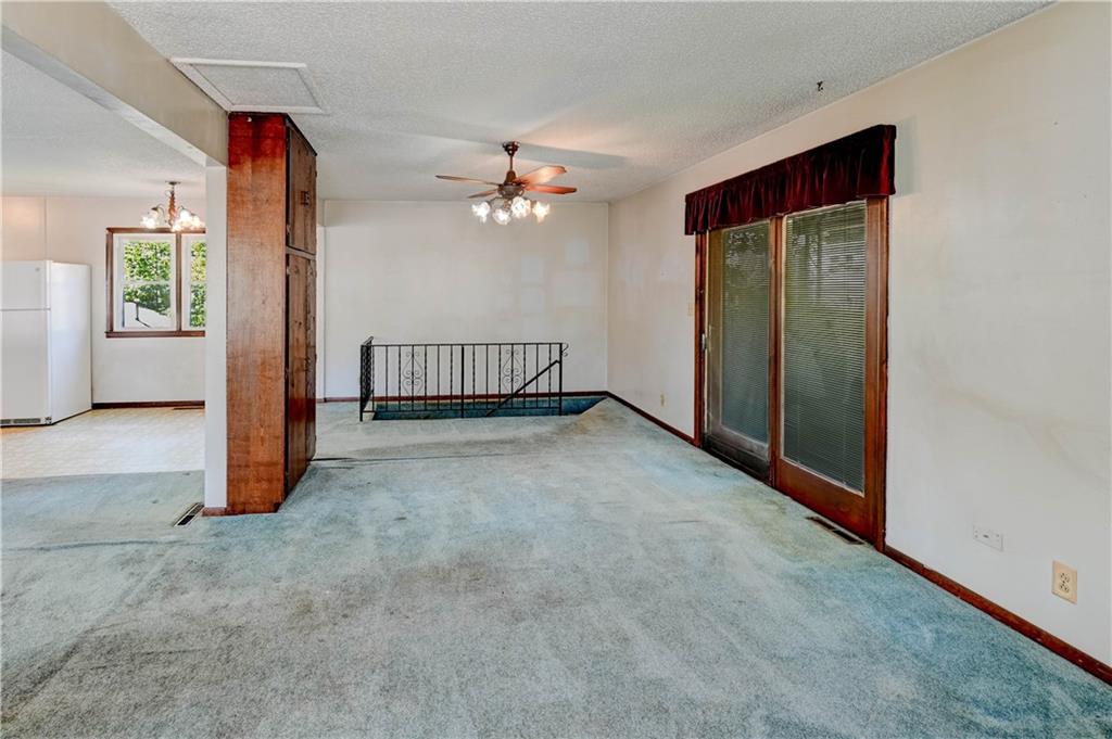 Independence, Missouri 64050, United States, 4 Bedrooms Bedrooms, ,2 BathroomsBathrooms,Residential,Active,141429