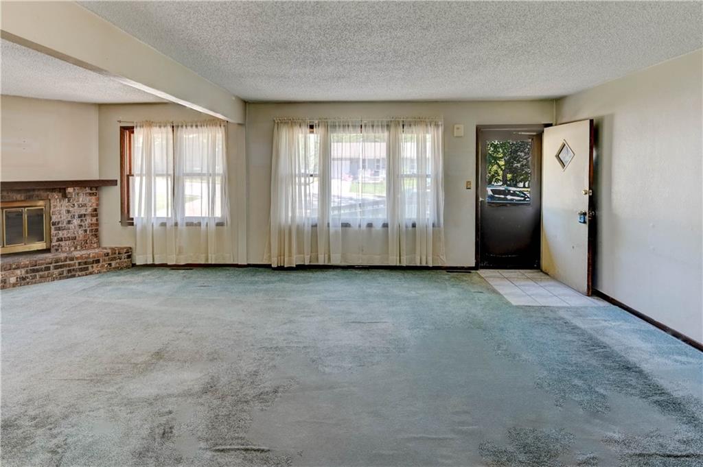 Independence, Missouri 64050, United States, 4 Bedrooms Bedrooms, ,2 BathroomsBathrooms,Residential,Active,141429