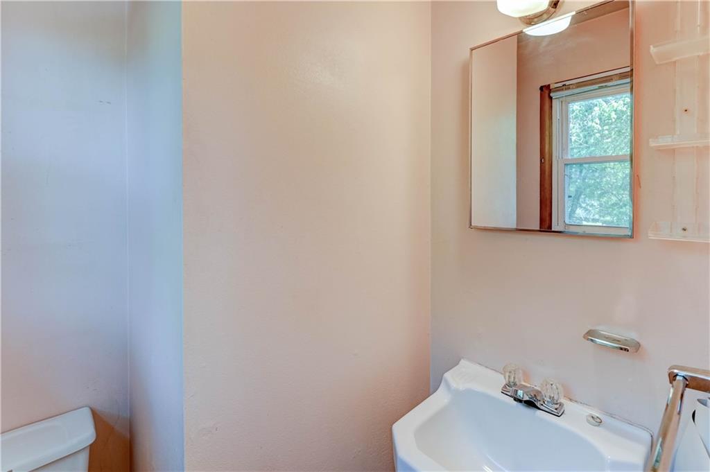 Independence, Missouri 64050, United States, 4 Bedrooms Bedrooms, ,2 BathroomsBathrooms,Residential,Active,141429