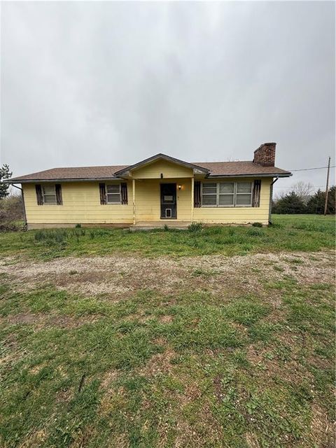 576 E 1700 Road Baldwin City KS 66006