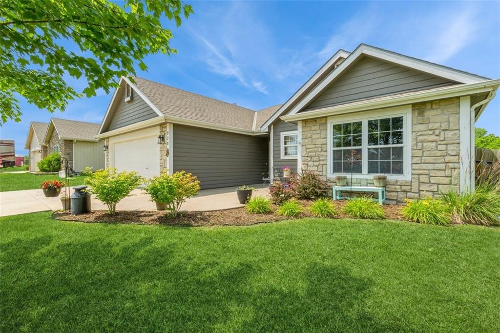 928 Bluestem Drive