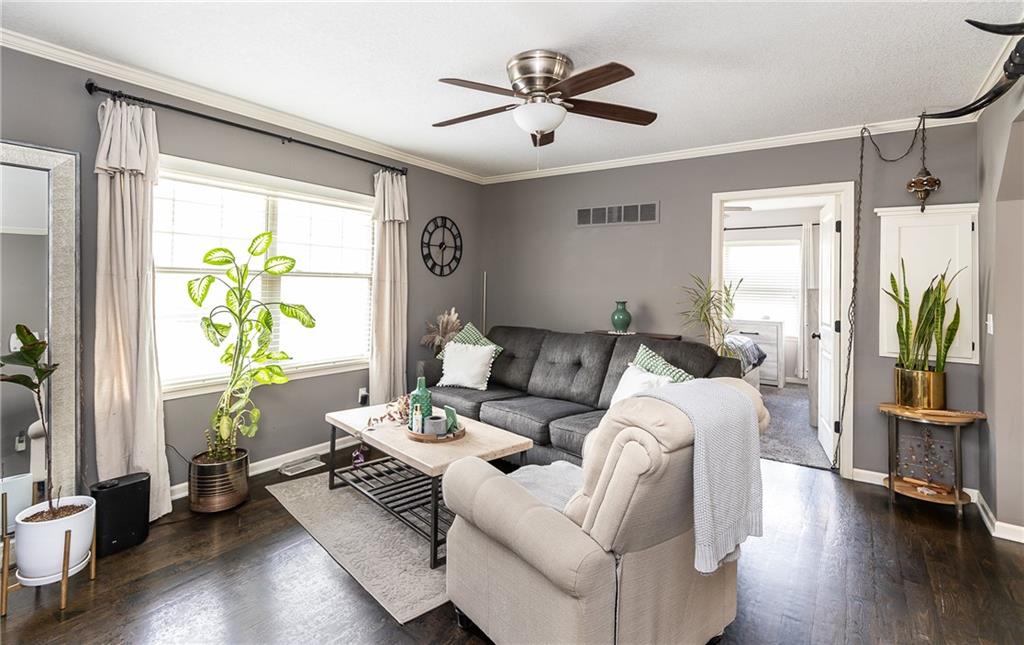 4526 Roanoke Parkway A