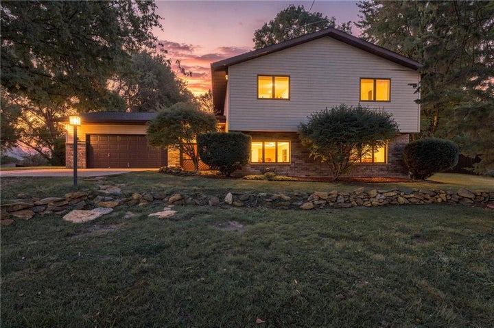 Photo 1 of 64 — 124 SE 215th Road, Warrensburg, MO 64093