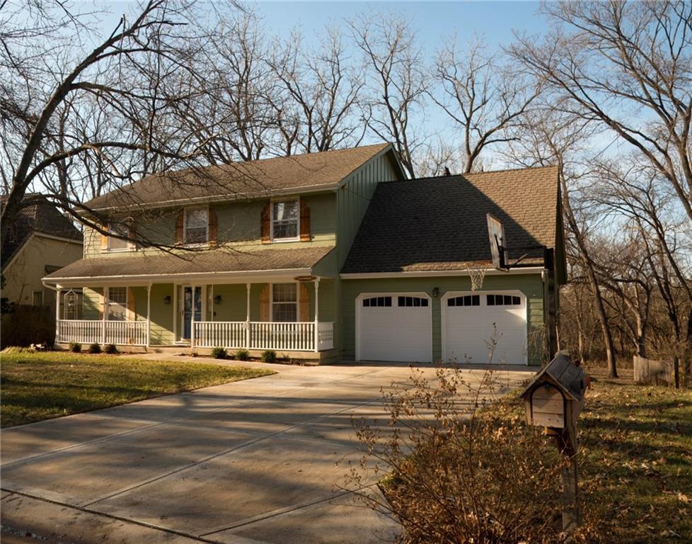 16318 W Briarwood Court