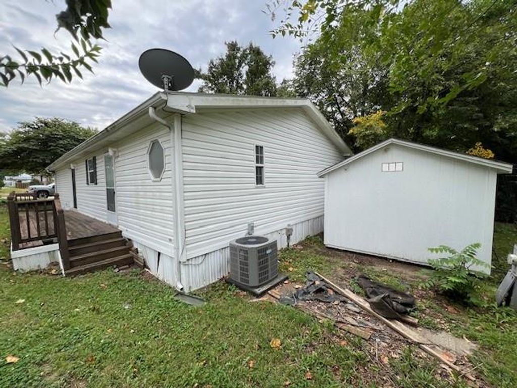 Photo of 1112 PIER Street, Liberty, MO 64068 (MLS # 2586967)