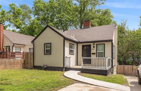 Photo of 6821 BELLEFONTAINE Avenue, Kansas City, MO 64132 (MLS # 2617507)