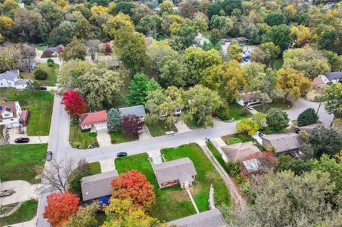 Tiny photo for 417 N Jefferson Avenue, Liberty, MO 64068 (MLS # 2649625)