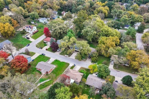 Tiny photo for 417 N Jefferson Avenue, Liberty, MO 64068 (MLS # 2649625)