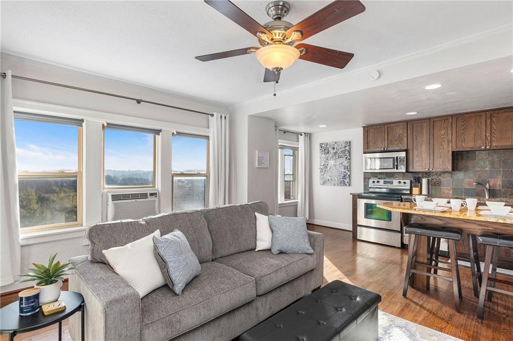323 Emanuel Cleaver II Boulevard 8C