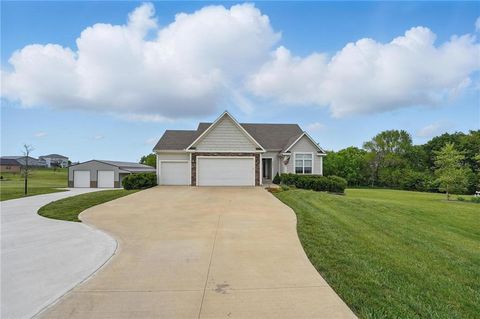 17311 Blue Moon Lane Tonganoxie KS 66086