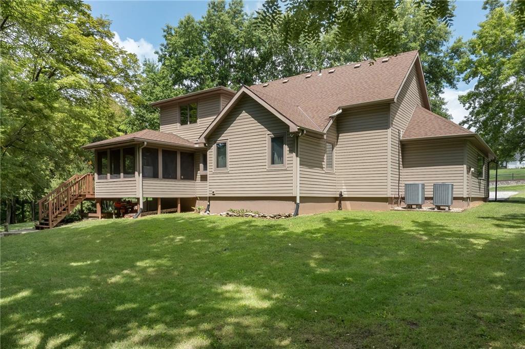 4 Lakes Drive