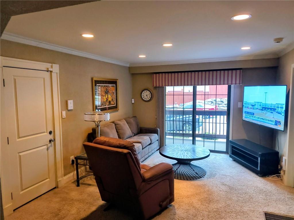 1108 W 46th Street 6