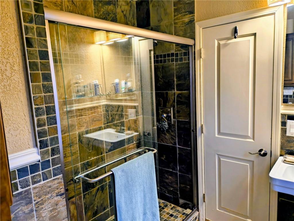 1108 W 46th Street 6