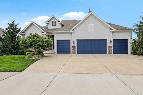 Photo of 16913 BRADSHAW Street, Overland Park, KS 66221 (MLS # 2608394)
