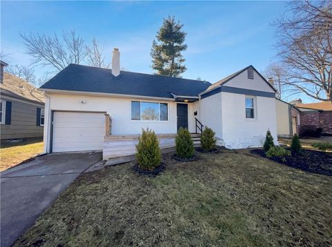 715 E 72nd Terrace, Kansas City, MO 64131 - MLS#: 2601229