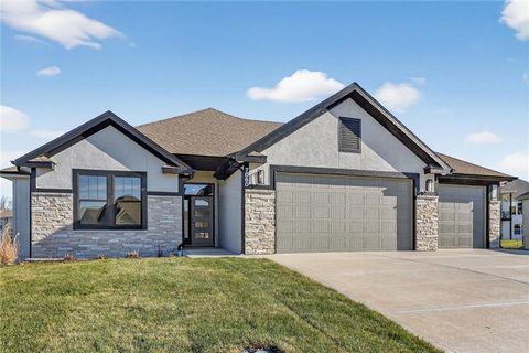 7060 NW Yulich Court Parkville MO 64152