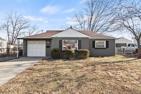 2319 S Cedar Avenue Independence MO 64052