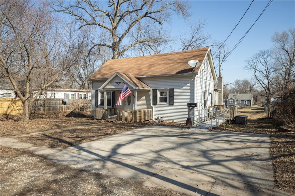 300 E Florence Street