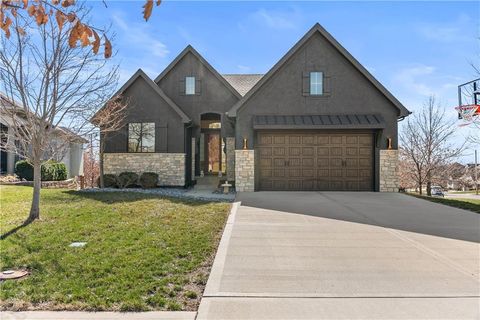 1600 NE Woodland Shores Circle, Lee\'s Summit, MO 64086 - MLS#: 2600859