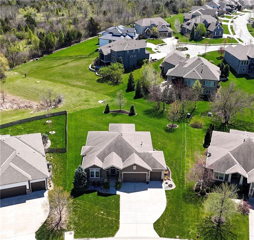 2927 W 155th Terrace