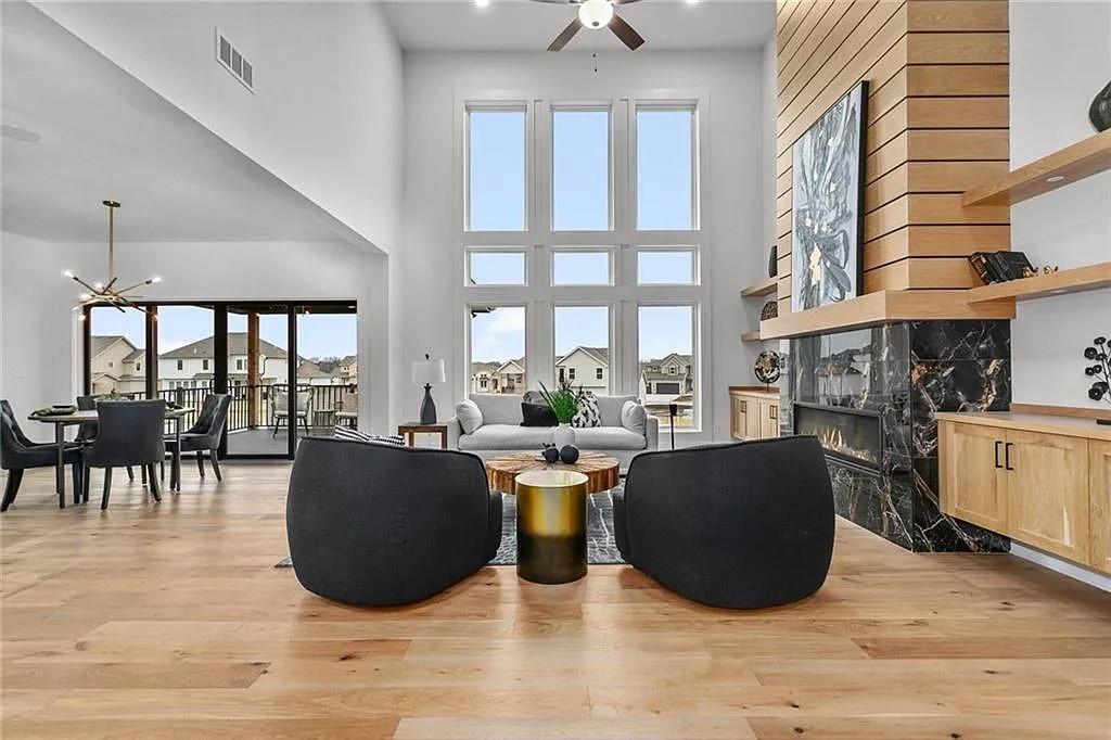 8000 Round Prairie Street