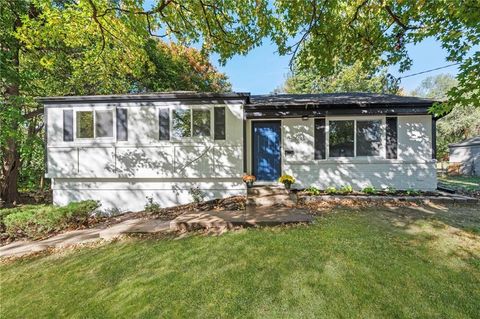 Photo of 10206 W 88th Terrace, Overland Park, KS 66212 (MLS # 2583545) Photo of 10206 W 88th Terrace, Overland Park, KS 66212 (MLS # 2583545)