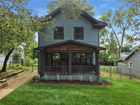 Photo of 10107 E 11th Street, Independence, MO 64053 (MLS # 2641004)