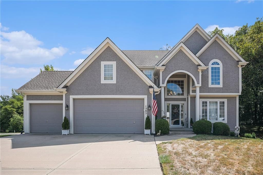 Photo of 1585 Sugar Maple Lane, Liberty, MO 64068 (MLS # 2577572)