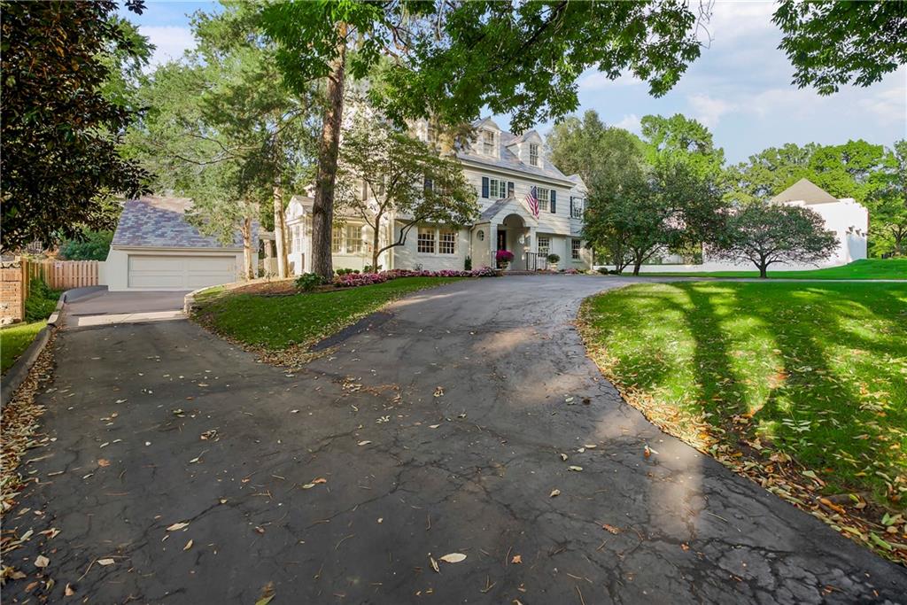 1208 W 57th Terrace