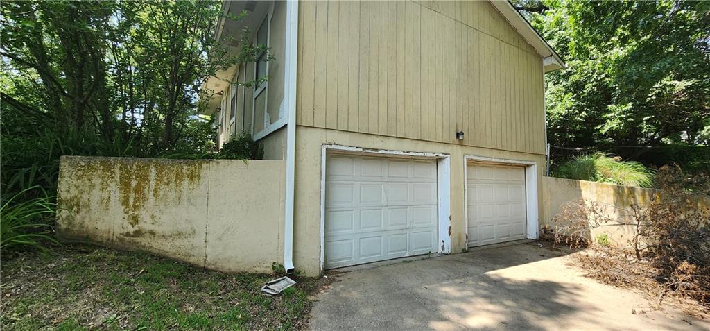 2411 Blackwell Road