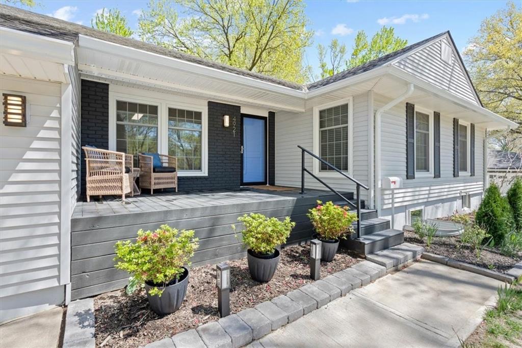 4921 Mohawk Drive