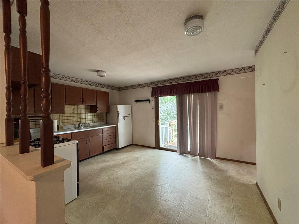 2409 Beechwood Boulevard