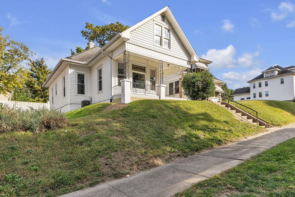 2325 S 15th Street
