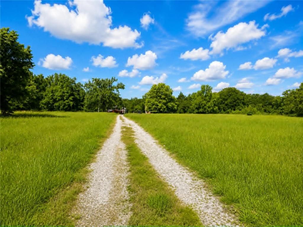 Photo of 1813 Columbus Street, Galena, KS 66739 (MLS # 2619060)