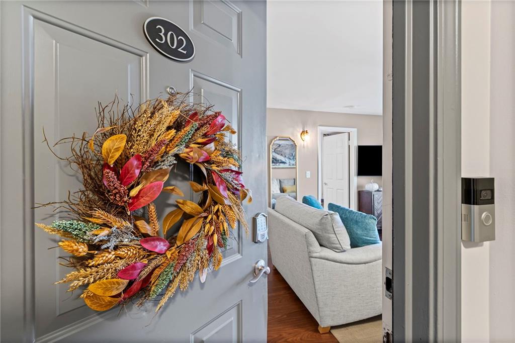 925 Washington Street 302