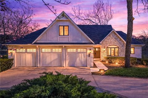 8111 NW Hillside Drive, Weatherby Lake, MO 64152 - MLS#: 2607426