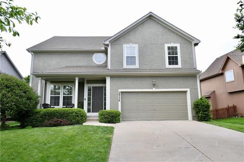 Photo of 20756 W 121 Street, Olathe, KS 66061 (MLS # 2613020)