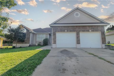 2500 Twin Oaks Drive, Harrisonville, MO 64701 - #: 2571256