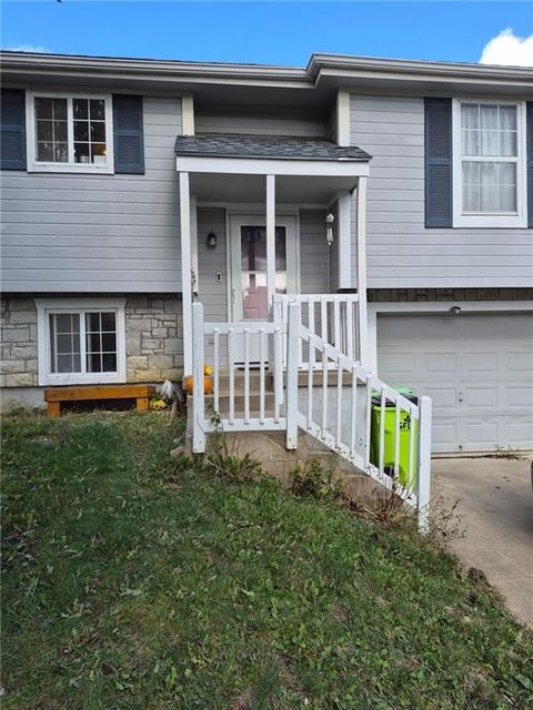 Photo of 2412 Pearson Circle, Harrisonville, MO 64701 (MLS # 2583768)