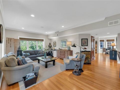 4342 Rockhill Road 3 Kansas City MO 64110